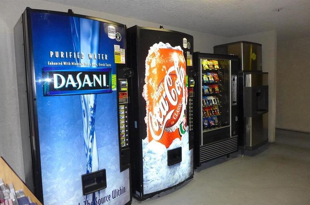 グッド ナイト イン フリーモント エクステリア 写真